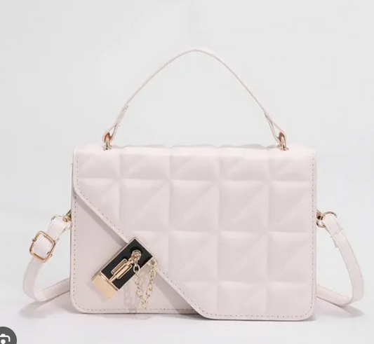 BOLSO DE MANO ELEGANTE Y PRACTICO